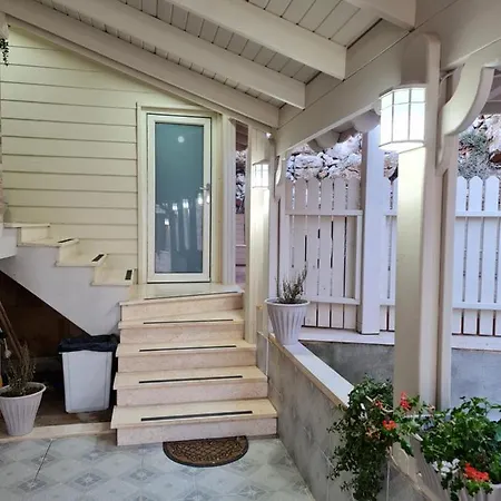 Vida Bhermon 2, One Small Wooden Cabin Majdal Shams Exterior photo