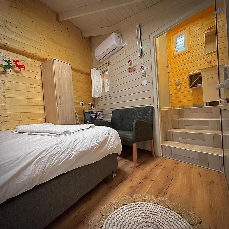 Vida Bhermon 2, One Small Wooden Cabin Majdal Shams Exterior photo