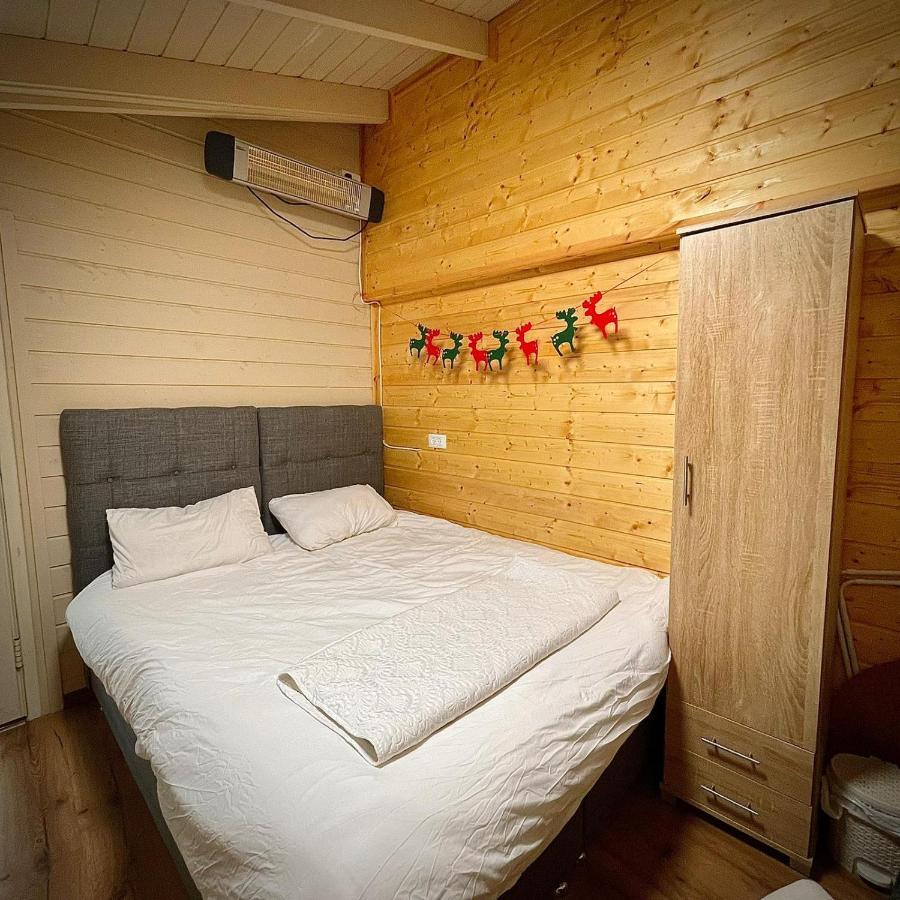 Vida Bhermon 2, One Small Wooden Appartement
