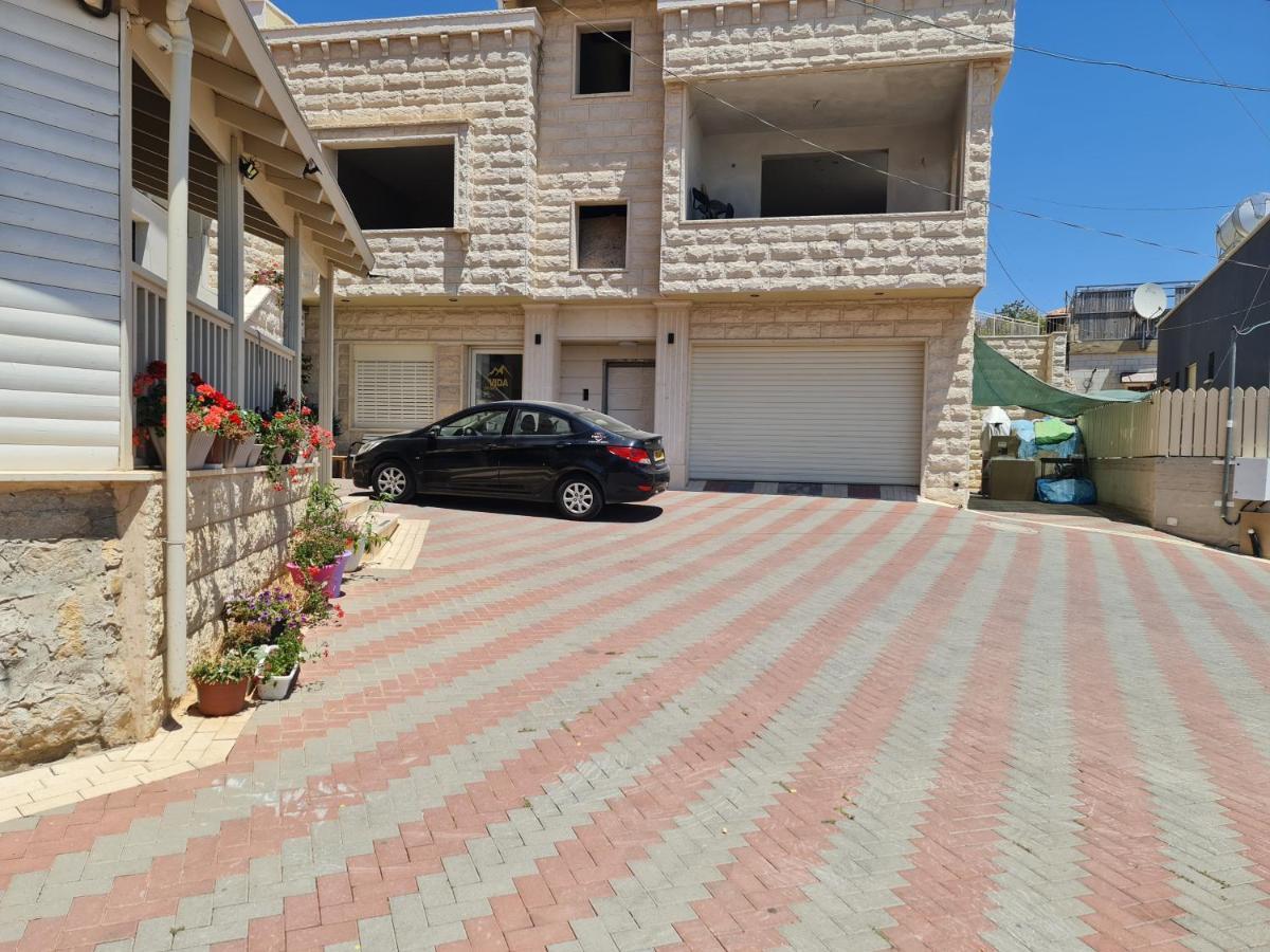 Vida Bhermon 2, One Small Wooden * Majdal Shams