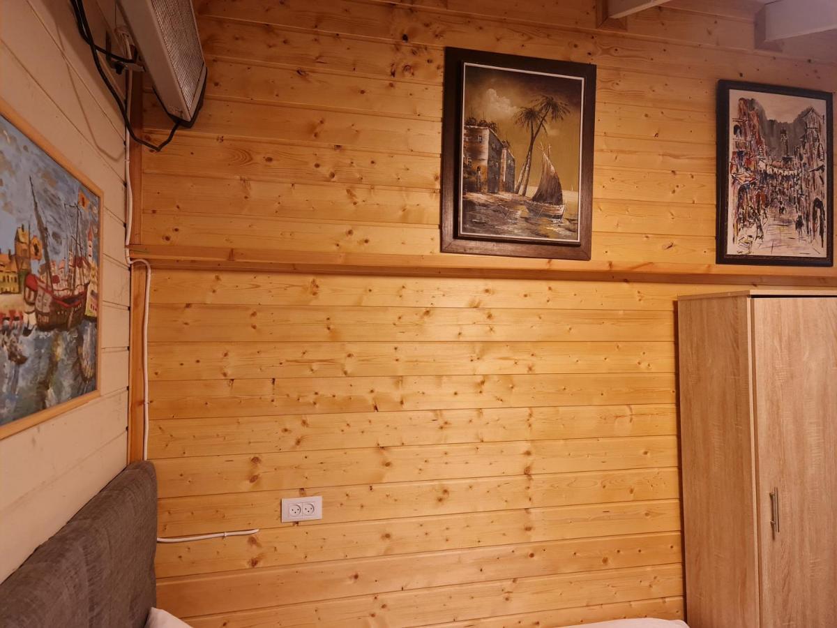 Appartement Vida Bhermon 2, One Small Wooden